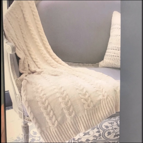 Other - Luxe Chenille Throw